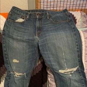 Men’s distressed Levi’s 34x34